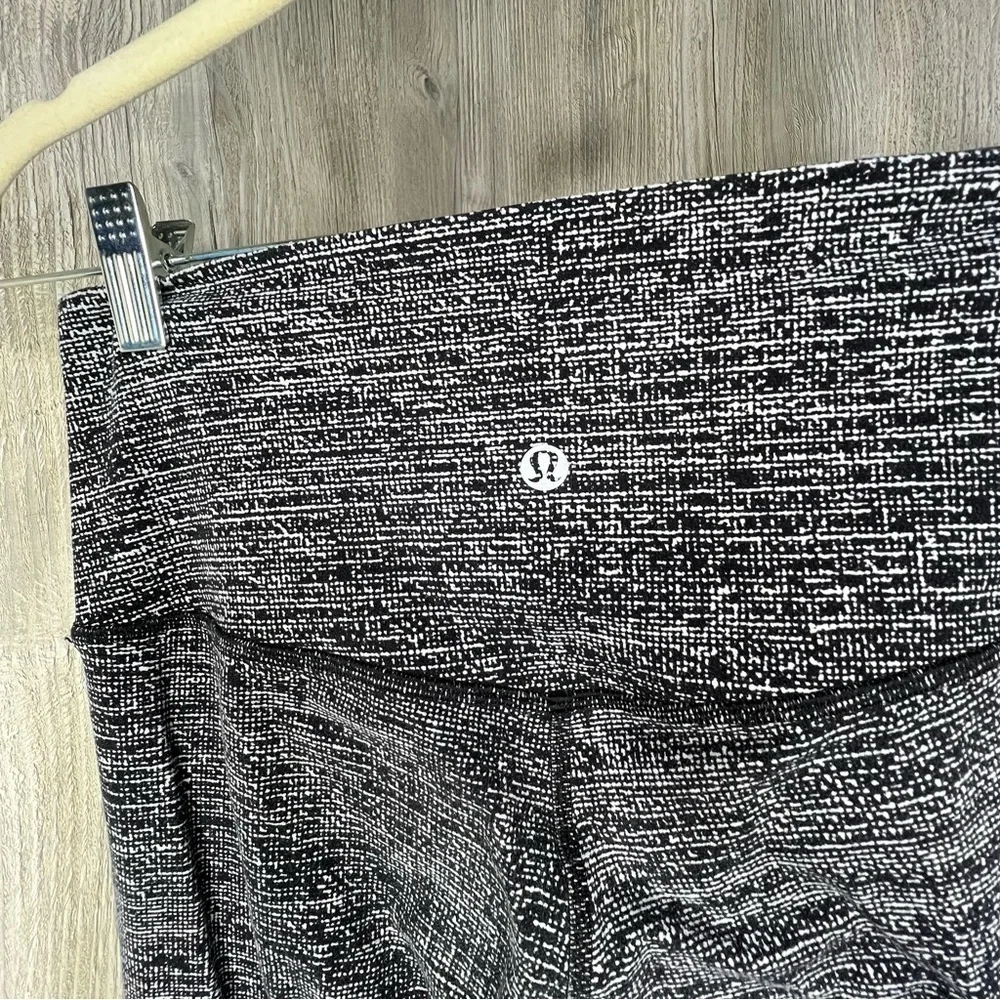 Lululemon 4 Wunder Under 1/2 Tight